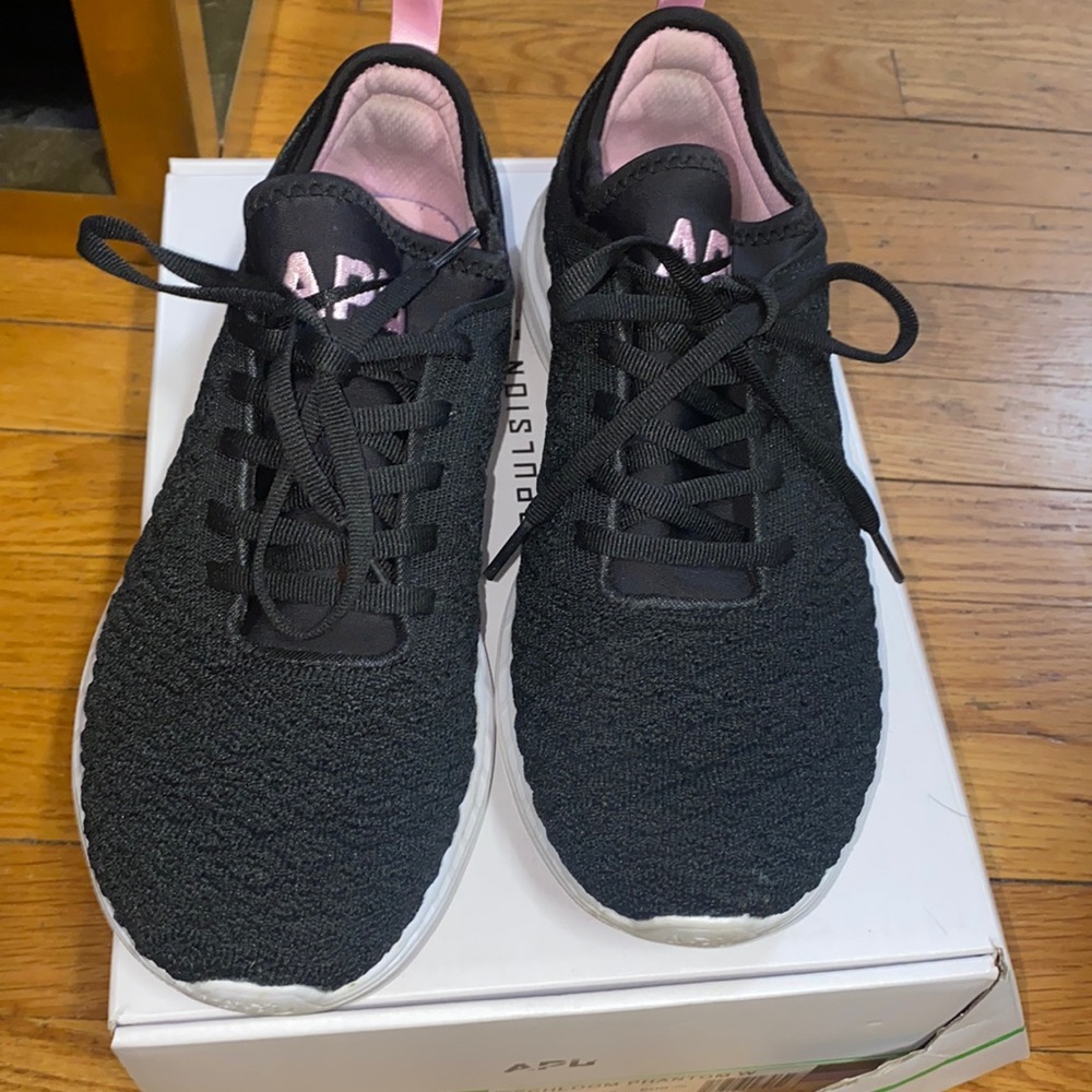 APL Sneakers